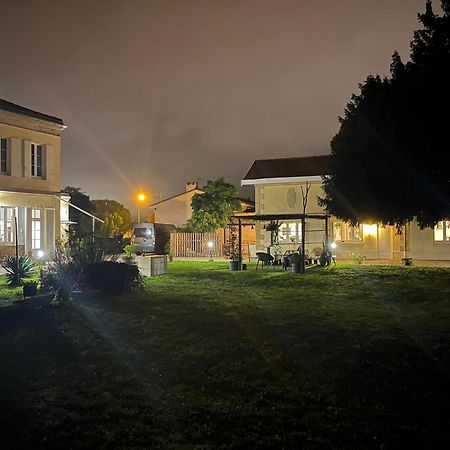 Batisse En Pierre XVII Siecle 115 M² Avec Terrasse Villa Ambares-et-Lagrave Dış mekan fotoğraf