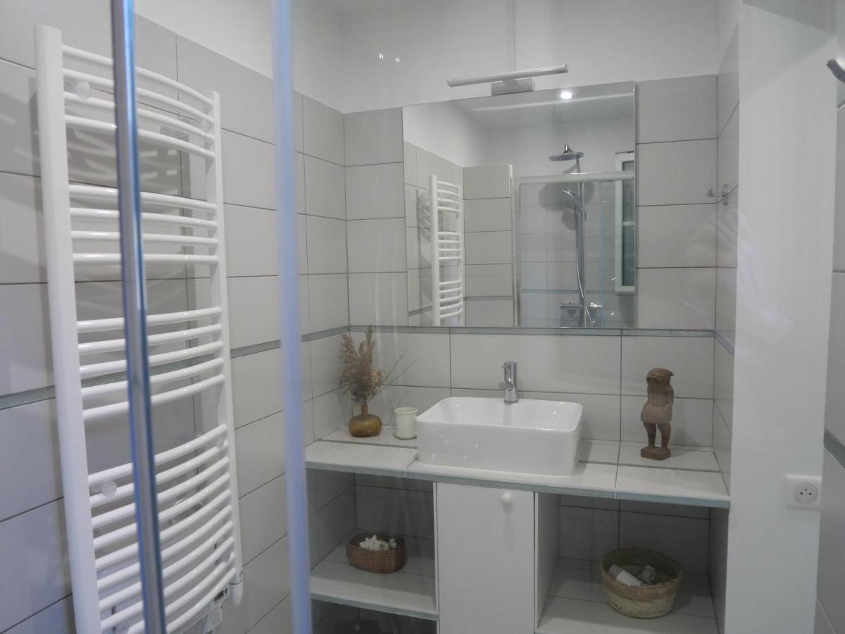 Batisse En Pierre XVII Siecle 115 M² Avec Terrasse Villa Ambares-et-Lagrave Dış mekan fotoğraf