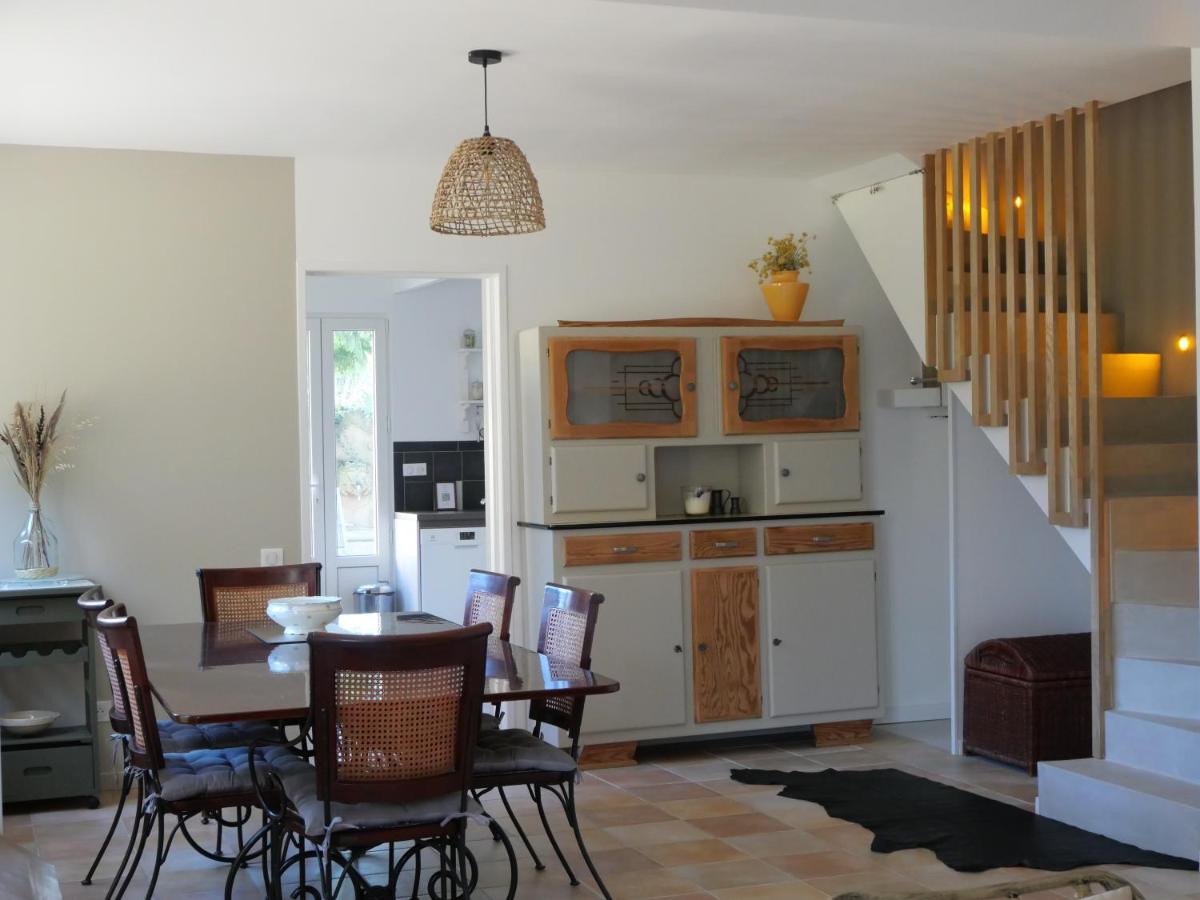 Batisse En Pierre XVII Siecle 115 M² Avec Terrasse Villa Ambares-et-Lagrave Dış mekan fotoğraf